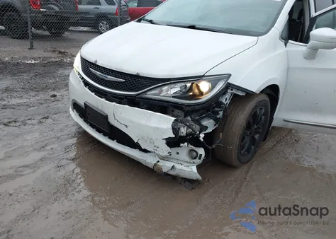 2018 Chrysler Pacifica Touring L z USA, uszkodzony, nr VIN 2C4RC1BG7JR275385